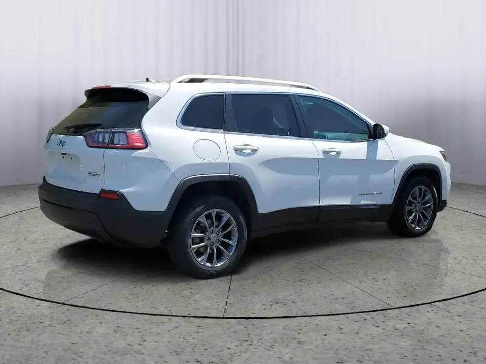 2020 /Ski Gray/Black Jeep Cherokee Latitude Plus (1C4PJLLB5LD) with an 4 Cyl, 2.4L engine, 9-speed automatic transmission, located at 6064 Gull Rd, Kalamazoo, MI, 49048, (269) 222-0088, 42.328388, -85.512924 - Load up for lake days, campus commutes, and weekend escapes up US-131 with an SUV that fits real life in Southwest Michigan. This **2020 Jeep Cherokee Latitude Plus** is the kind of versatile crossover that works for busy families, WMU students, and anyone who wants comfortable daily driving with pr - Photo#3