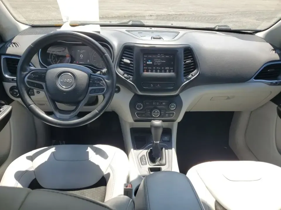 2020 /Ski Gray/Black Jeep Cherokee Latitude Plus (1C4PJLLB5LD) with an 4 Cyl, 2.4L engine, 9-speed automatic transmission, located at 6064 Gull Rd, Kalamazoo, MI, 49048, (269) 222-0088, 42.328388, -85.512924 - Load up for lake days, campus commutes, and weekend escapes up US-131 with an SUV that fits real life in Southwest Michigan. This **2020 Jeep Cherokee Latitude Plus** is the kind of versatile crossover that works for busy families, WMU students, and anyone who wants comfortable daily driving with pr - Photo#9