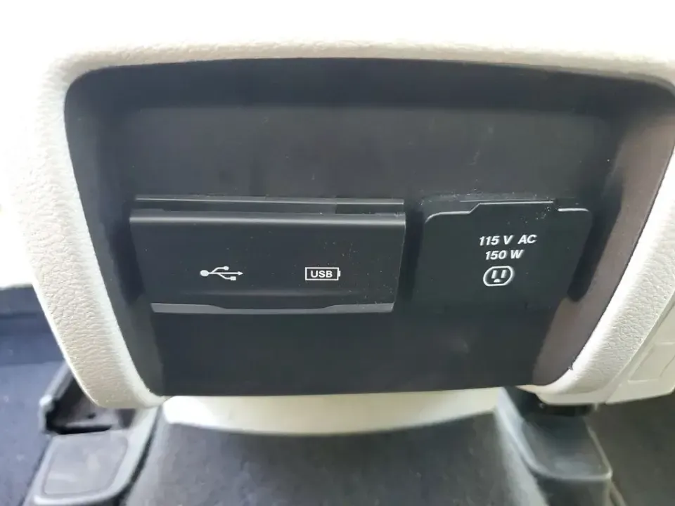 2020 /Ski Gray/Black Jeep Cherokee Latitude Plus (1C4PJLLB5LD) with an 4 Cyl, 2.4L engine, 9-speed automatic transmission, located at 6064 Gull Rd, Kalamazoo, MI, 49048, (269) 222-0088, 42.328388, -85.512924 - Load up for lake days, campus commutes, and weekend escapes up US-131 with an SUV that fits real life in Southwest Michigan. This **2020 Jeep Cherokee Latitude Plus** is the kind of versatile crossover that works for busy families, WMU students, and anyone who wants comfortable daily driving with pr - Photo#10