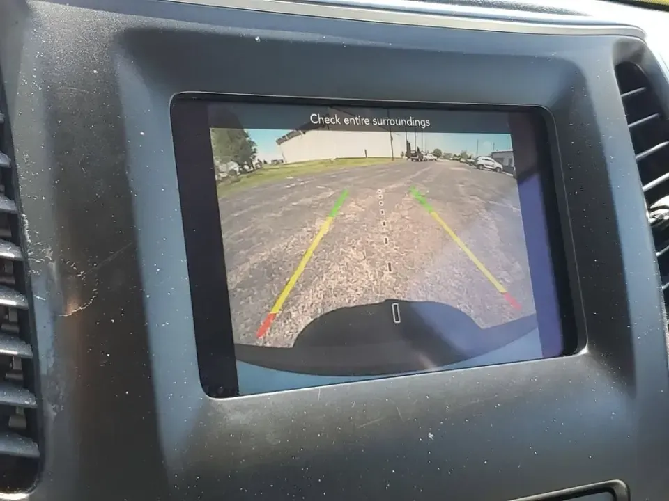 2020 /Ski Gray/Black Jeep Cherokee Latitude Plus (1C4PJLLB5LD) with an 4 Cyl, 2.4L engine, 9-speed automatic transmission, located at 6064 Gull Rd, Kalamazoo, MI, 49048, (269) 222-0088, 42.328388, -85.512924 - Load up for lake days, campus commutes, and weekend escapes up US-131 with an SUV that fits real life in Southwest Michigan. This **2020 Jeep Cherokee Latitude Plus** is the kind of versatile crossover that works for busy families, WMU students, and anyone who wants comfortable daily driving with pr - Photo#22