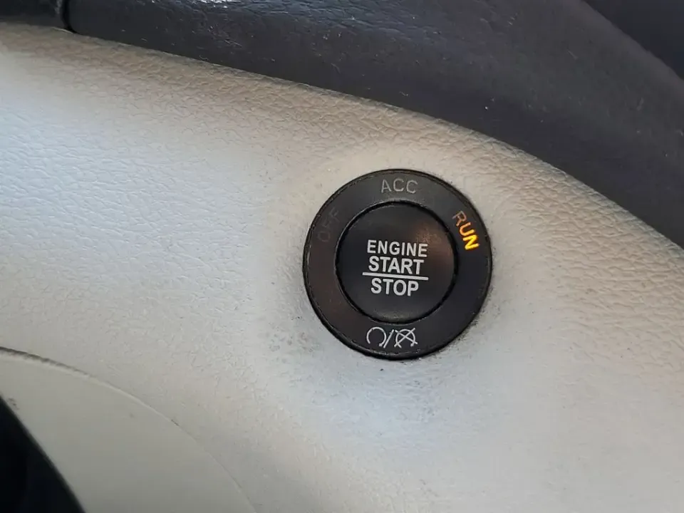 2020 /Ski Gray/Black Jeep Cherokee Latitude Plus (1C4PJLLB5LD) with an 4 Cyl, 2.4L engine, 9-speed automatic transmission, located at 6064 Gull Rd, Kalamazoo, MI, 49048, (269) 222-0088, 42.328388, -85.512924 - Load up for lake days, campus commutes, and weekend escapes up US-131 with an SUV that fits real life in Southwest Michigan. This **2020 Jeep Cherokee Latitude Plus** is the kind of versatile crossover that works for busy families, WMU students, and anyone who wants comfortable daily driving with pr - Photo#24