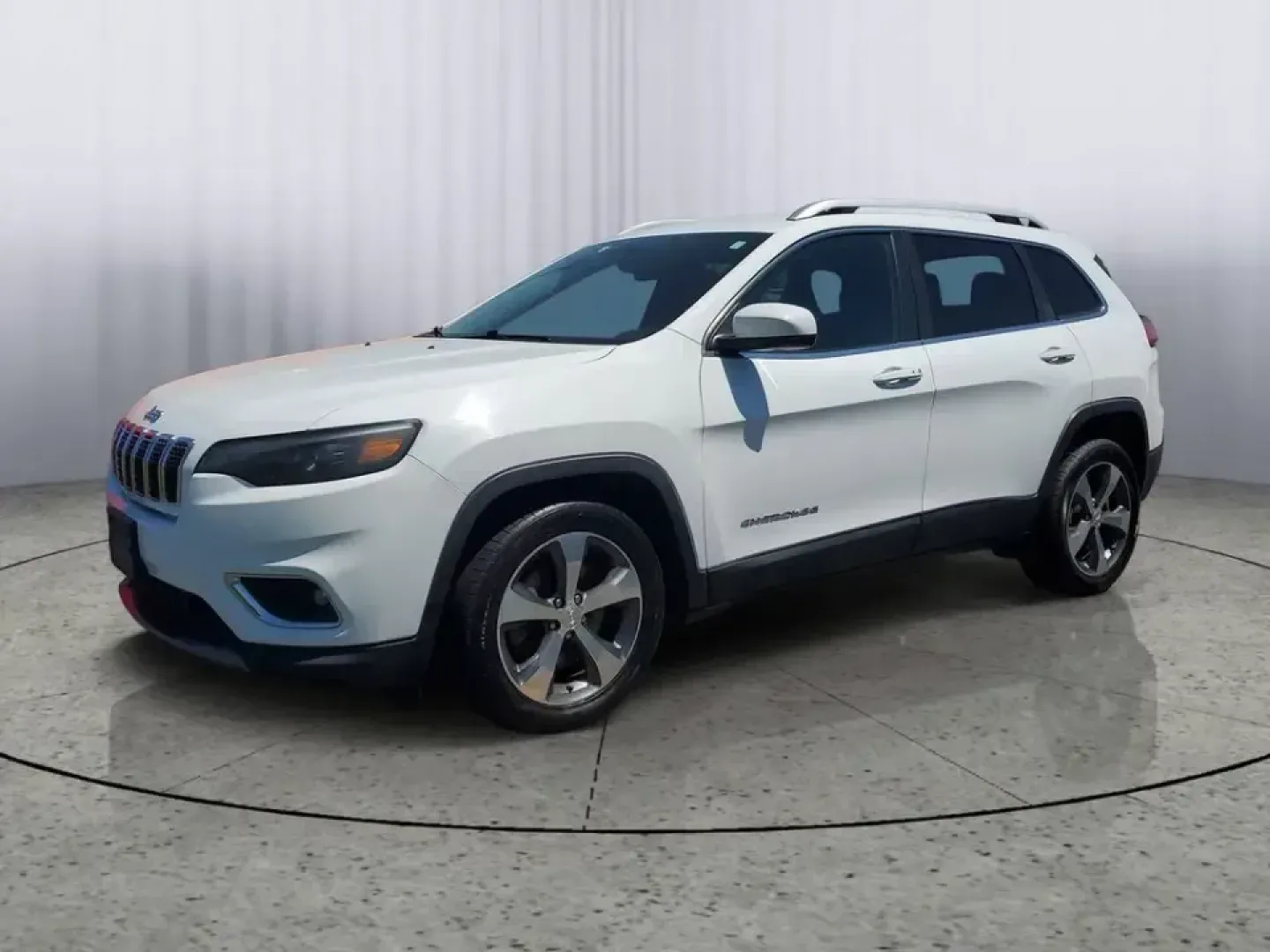 2020 /Black Jeep Cherokee Limited FWD (1C4PJLDB3LD) with an 2.4L L4 DOHC 16V engine, 9A transmission, located at 6064 Gull Rd, Kalamazoo, MI, 49048, (269) 222-0088, 42.328388, -85.512924 - Pack up the family, point the hood toward Lake Michigan, and let your daily drive feel like a mini getaway-this 2020 Jeep Cherokee Limited is built for real-life Michigan routines, from school drop-offs and grocery runs to weekend road trips up US-131. With its comfortable cabin, smart safety tech,- Photo#1