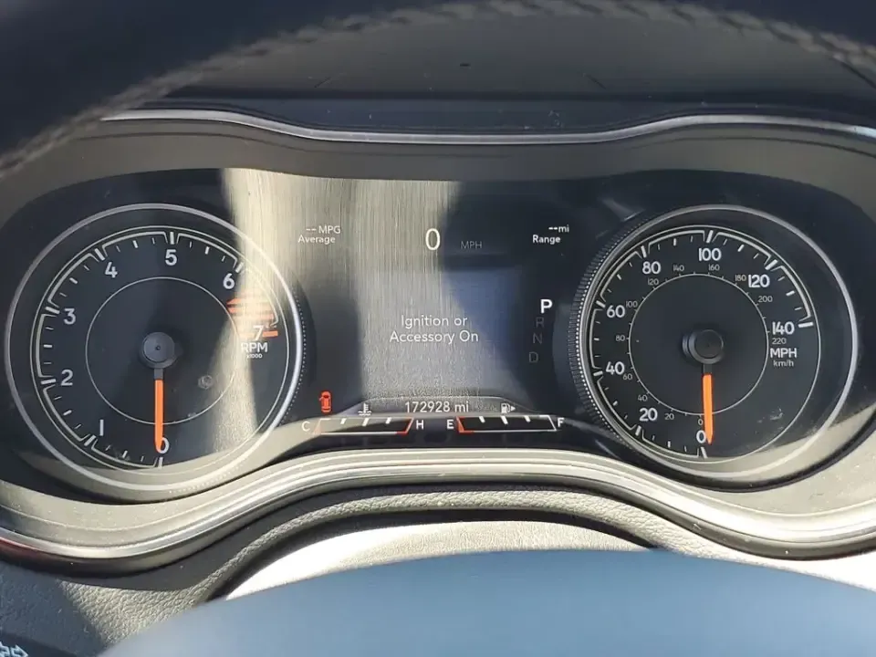 2020 /Black Jeep Cherokee Limited (1C4PJLDB3LD) with an 4 Cyl, 2.4L engine, 9-speed automatic transmission, located at 6064 Gull Rd, Kalamazoo, MI, 49048, (269) 222-0088, 42.328388, -85.512924 - For commuters who want SUV comfort without the bulk-and weekend explorers who like to pack up and go-this 2020 Jeep Cherokee Limited is built for real life in Southwest Michigan. Whether you're cruising to work, doing school drop-offs, or heading out toward Gull Lake for a reset, this crossover deli - Photo#21