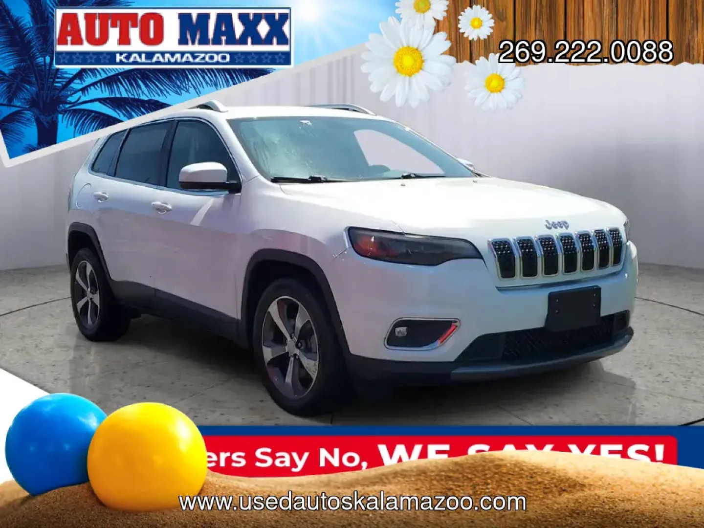 2020 /Black Jeep Cherokee Limited FWD (1C4PJLDB3LD) with an 2.4L L4 DOHC 16V engine, 9A transmission, located at 6064 Gull Rd, Kalamazoo, MI, 49048, (269) 222-0088, 42.328388, -85.512924 - Pack up the family, point the hood toward Lake Michigan, and let your daily drive feel like a mini getaway-this 2020 Jeep Cherokee Limited is built for real-life Michigan routines, from school drop-offs and grocery runs to weekend road trips up US-131. With its comfortable cabin, smart safety tech,- Photo#0
