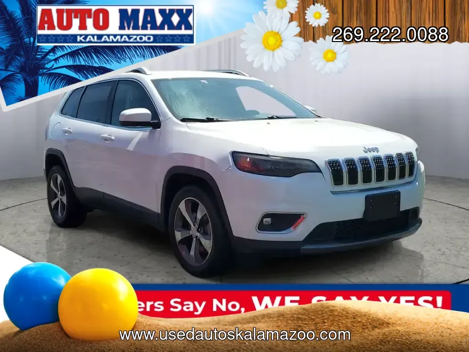 2020 /Black Jeep Cherokee Limited (1C4PJLDB3LD) with an 4 Cyl, 2.4L engine, 9-speed automatic transmission, located at 6064 Gull Rd, Kalamazoo, MI, 49048, (269) 222-0088, 42.328388, -85.512924 - For commuters who want SUV comfort without the bulk-and weekend explorers who like to pack up and go-this 2020 Jeep Cherokee Limited is built for real life in Southwest Michigan. Whether you're cruising to work, doing school drop-offs, or heading out toward Gull Lake for a reset, this crossover deli - Photo#0