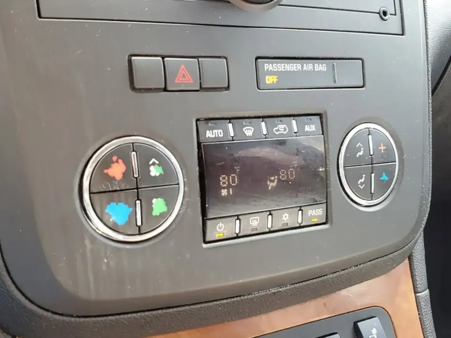 2007 /Black Saturn Outlook XR (5GZER23787J) with an V6, 3.6L engine, 6-speed automatic transmission, located at 6064 Gull Rd, Kalamazoo, MI, 49048, (269) 222-0088, 42.328388, -85.512924 - Need a spacious SUV that can handle school drop-offs, long commutes down I-94, and weekend getaways to Lake Michigan without feeling cramped? This 2007 Saturn Outlook XR is built for real-life Michigan driving-room for the whole crew, smart comfort features, and the kind of everyday versatility that - Photo#21