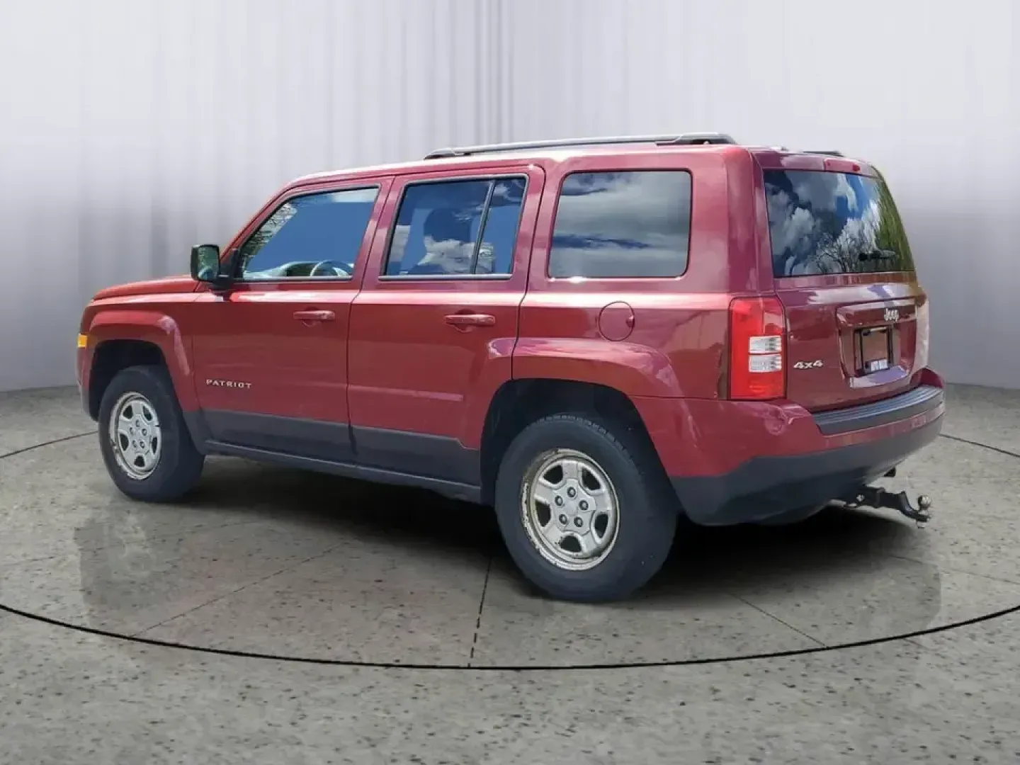 2016 /Dark Slate Gray Jeep Patriot Sport (1C4NJRBB6GD) with an 4 Cyl, 2.4L engine, 6-speed automatic transmission, located at 6064 Gull Rd, Kalamazoo, MI, 49048, (269) 222-0088, 42.328388, -85.512924 - Weekend cabin runs up to Gull Lake, snowy commutes down I-94, or a last-minute road trip to Lake Michigan-this 2016 Jeep Patriot Sport 4WD is built for Kalamazoo life when you want SUV practicality with go-anywhere confidence. If you've been searching used cars near me and want something versatile f - Photo#2