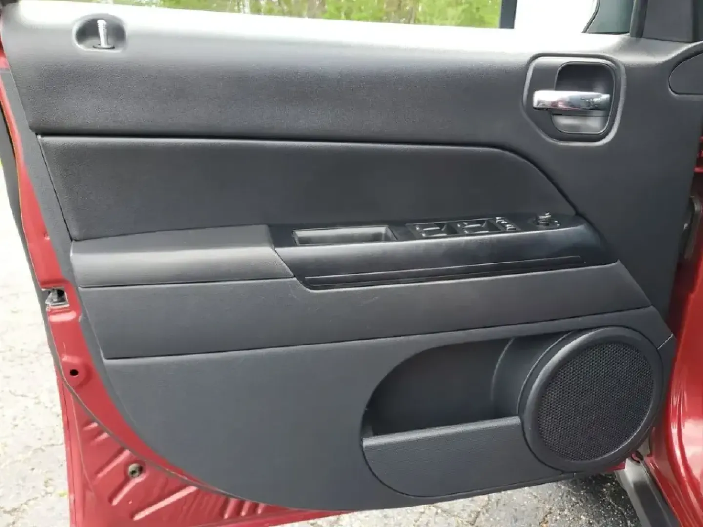 2016 /Dark Slate Gray Jeep Patriot Sport (1C4NJRBB6GD) with an 4 Cyl, 2.4L engine, 6-speed automatic transmission, located at 6064 Gull Rd, Kalamazoo, MI, 49048, (269) 222-0088, 42.328388, -85.512924 - Weekend cabin runs up to Gull Lake, snowy commutes down I-94, or a last-minute road trip to Lake Michigan-this 2016 Jeep Patriot Sport 4WD is built for Kalamazoo life when you want SUV practicality with go-anywhere confidence. If you've been searching used cars near me and want something versatile f - Photo#8