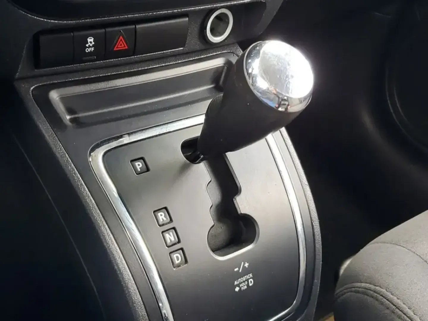 2016 /Dark Slate Gray Jeep Patriot Sport (1C4NJRBB6GD) with an 4 Cyl, 2.4L engine, 6-speed automatic transmission, located at 6064 Gull Rd, Kalamazoo, MI, 49048, (269) 222-0088, 42.328388, -85.512924 - Weekend cabin runs up to Gull Lake, snowy commutes down I-94, or a last-minute road trip to Lake Michigan-this 2016 Jeep Patriot Sport 4WD is built for Kalamazoo life when you want SUV practicality with go-anywhere confidence. If you've been searching used cars near me and want something versatile f - Photo#19