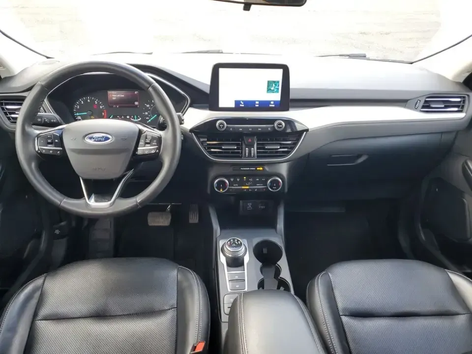 2022 /Ebony Ford Escape SEL (1FMCU9H92NU) with an 4 Cyl, 2.0L engine, 8-speed automatic transmission, located at 6064 Gull Rd, Kalamazoo, MI, 49048, (269) 222-0088, 42.328388, -85.512924 - Need a confident, all-weather SUV for Michigan commutes, school drop-offs, and weekend escapes up to Lake Michigan? This 2022 Ford Escape SEL 4WD is built for real life in Kalamazoo-comfortable for daily driving, sure-footed when the weather turns, and packed with modern tech that makes every mile e - Photo#8