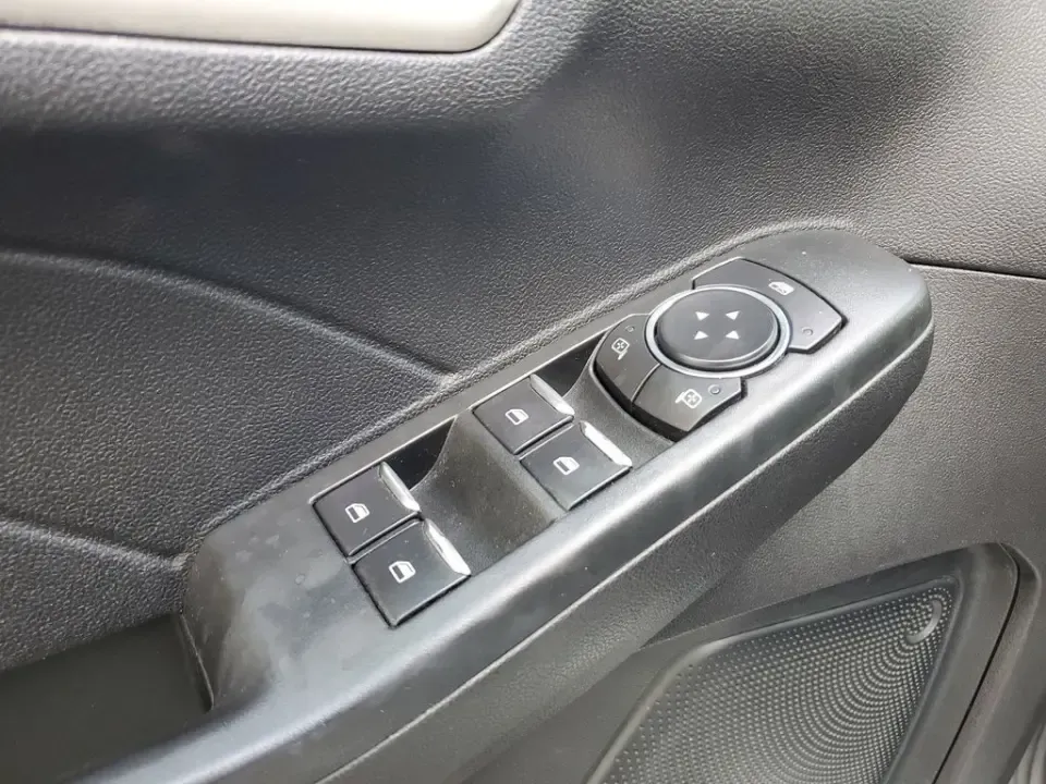 2022 /Ebony Ford Escape SEL (1FMCU9H92NU) with an 4 Cyl, 2.0L engine, 8-speed automatic transmission, located at 6064 Gull Rd, Kalamazoo, MI, 49048, (269) 222-0088, 42.328388, -85.512924 - Need a confident, all-weather SUV for Michigan commutes, school drop-offs, and weekend escapes up to Lake Michigan? This 2022 Ford Escape SEL 4WD is built for real life in Kalamazoo-comfortable for daily driving, sure-footed when the weather turns, and packed with modern tech that makes every mile e - Photo#11