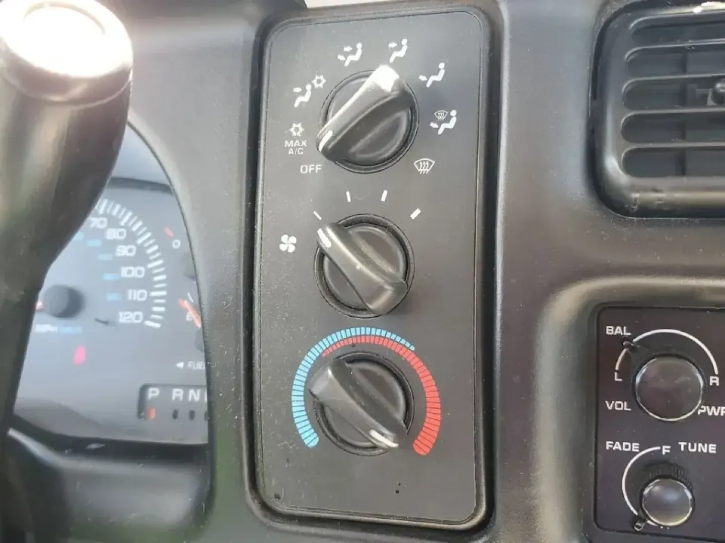 2002 Dodge Ram Pickup ST (3B7KC26Z32M) with an V8, 5.9L engine, Automatic transmission, located at 6064 Gull Rd, Kalamazoo, MI, 49048, (269) 222-0088, 42.328388, -85.512924 - Need a dependable workhorse for job sites, weekend projects, or hauling gear up and down I-94? This red 2002 Dodge Ram Pickup ST is the kind of no-nonsense truck that fits real life in Kalamazoo-whether you're commuting across town, making supply runs to Gull Road hardware stores, or heading out tow- Photo#17