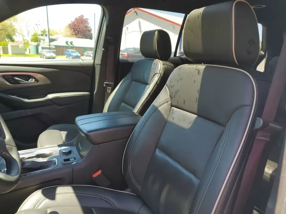 2023 Summit White /Black Chevrolet Traverse Premier (1GNEVKKW3PJ) with an 3.6L V6 SIDI VVT engine, Automatic transmission, located at 6064 Gull Rd, Kalamazoo, MI, 49048, (269) 222-0088, 42.328388, -85.512924- Photo#46