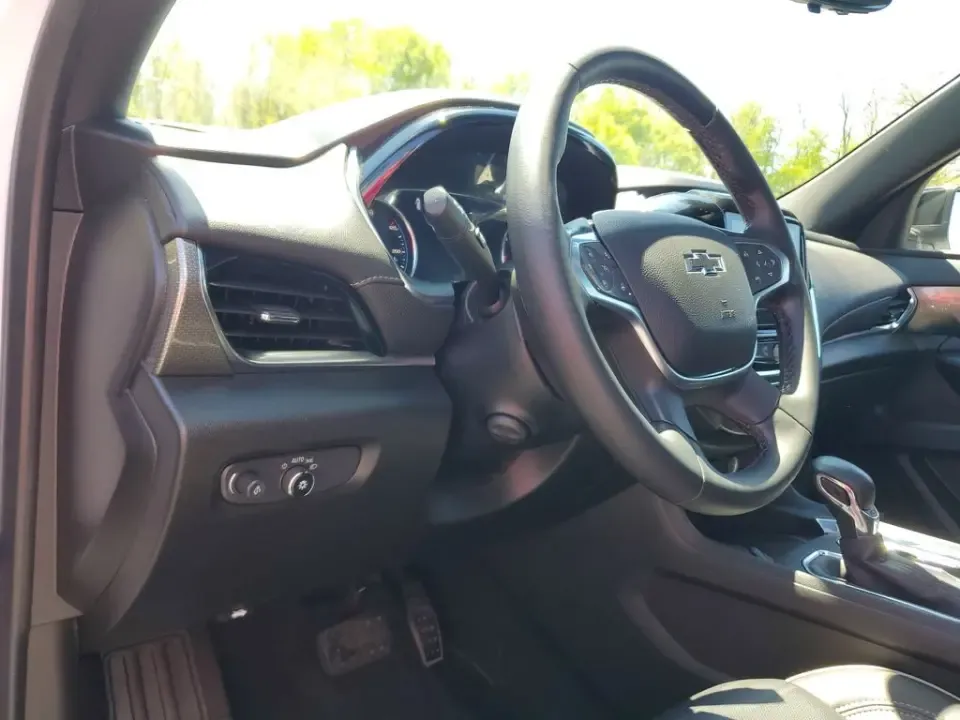 2023 Summit White /Black Chevrolet Traverse Premier (1GNEVKKW3PJ) with an 3.6L V6 SIDI VVT engine, Automatic transmission, located at 6064 Gull Rd, Kalamazoo, MI, 49048, (269) 222-0088, 42.328388, -85.512924- Photo#49