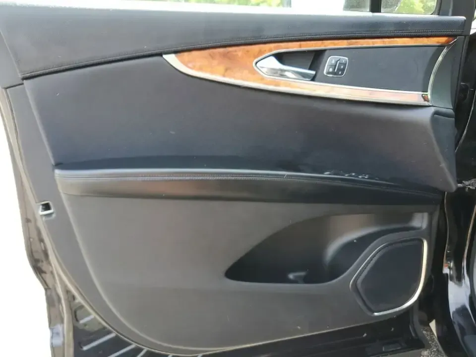 2018 /Ebony Lincoln MKX Select (2LMPJ8KR6JB) with an V6, 3.7L engine, 6-speed automatic transmission, located at 6064 Gull Rd, Kalamazoo, MI, 49048, (269) 222-0088, 42.328388, -85.512924 - Weekend getaways to South Haven, daily commutes down Gull Road, or family errands between Downtown Kalamazoo and Portage-this 2018 Lincoln MKX Select AWD is built for real life, with upscale comfort and all-weather confidence that fits Michigan seasons. If you've been searching used cars near me and - Photo#11