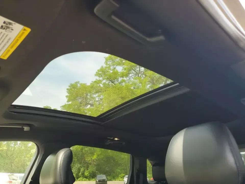 2018 /Ebony Lincoln MKX Select (2LMPJ8KR6JB) with an V6, 3.7L engine, 6-speed automatic transmission, located at 6064 Gull Rd, Kalamazoo, MI, 49048, (269) 222-0088, 42.328388, -85.512924 - Weekend getaways to South Haven, daily commutes down Gull Road, or family errands between Downtown Kalamazoo and Portage-this 2018 Lincoln MKX Select AWD is built for real life, with upscale comfort and all-weather confidence that fits Michigan seasons. If you've been searching used cars near me and - Photo#15