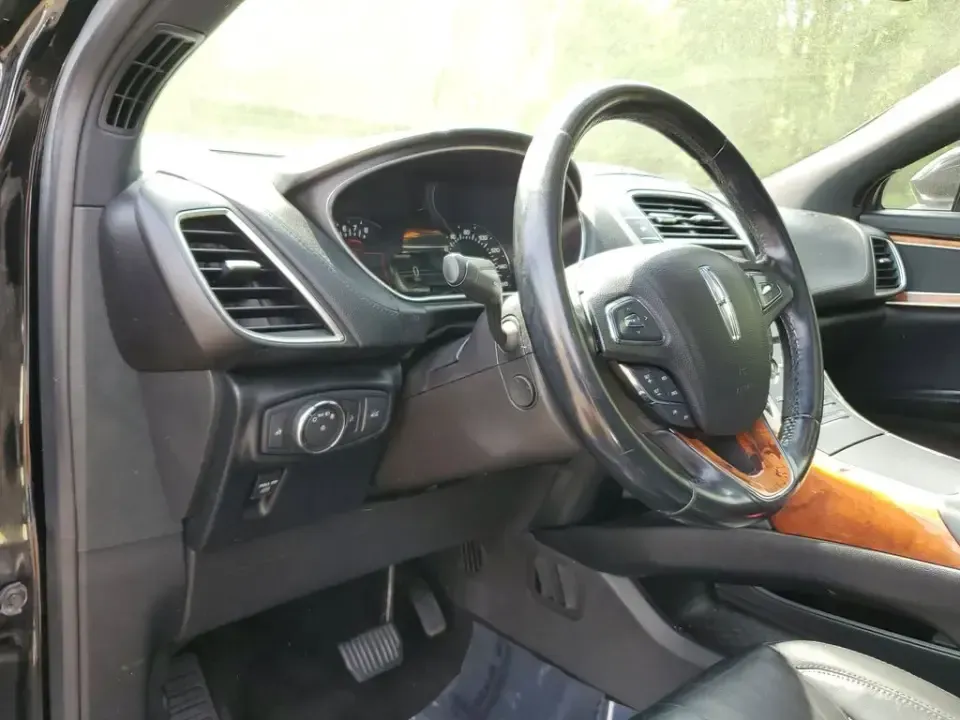 2018 /Ebony Lincoln MKX Select (2LMPJ8KR6JB) with an V6, 3.7L engine, 6-speed automatic transmission, located at 6064 Gull Rd, Kalamazoo, MI, 49048, (269) 222-0088, 42.328388, -85.512924 - Weekend getaways to South Haven, daily commutes down Gull Road, or family errands between Downtown Kalamazoo and Portage-this 2018 Lincoln MKX Select AWD is built for real life, with upscale comfort and all-weather confidence that fits Michigan seasons. If you've been searching used cars near me and - Photo#16