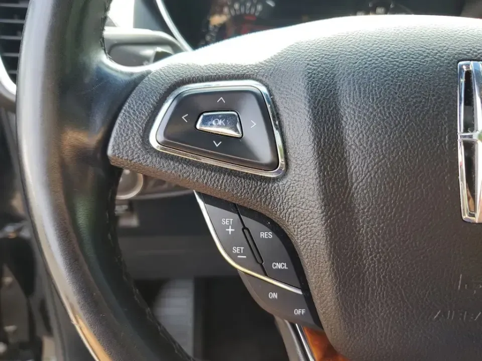 2018 /Ebony Lincoln MKX Select (2LMPJ8KR6JB) with an V6, 3.7L engine, 6-speed automatic transmission, located at 6064 Gull Rd, Kalamazoo, MI, 49048, (269) 222-0088, 42.328388, -85.512924 - Weekend getaways to South Haven, daily commutes down Gull Road, or family errands between Downtown Kalamazoo and Portage-this 2018 Lincoln MKX Select AWD is built for real life, with upscale comfort and all-weather confidence that fits Michigan seasons. If you've been searching used cars near me and - Photo#19