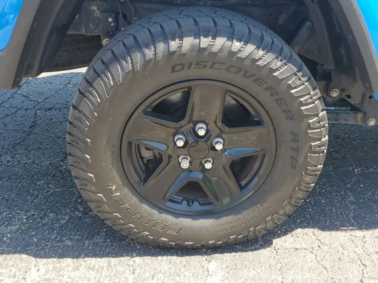 2021 Blue Pearl /Black Jeep Gladiator Sport (1C6HJTAG4ML) with an 3.6L V6 24V VVT engine, Automatic transmission, located at 6064 Gull Rd, Kalamazoo, MI, 49048, (269) 222-0088, 42.328388, -85.512924- Photo#8