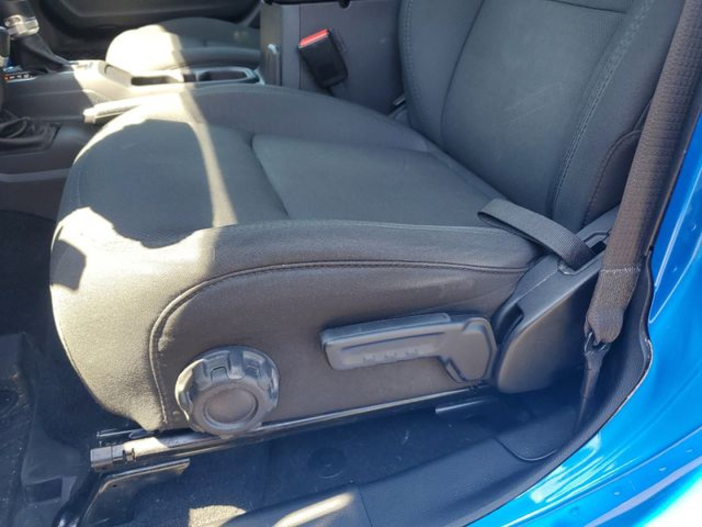 2021 Blue Pearl /Black Jeep Gladiator Sport (1C6HJTAG4ML) with an 3.6L V6 24V VVT engine, Automatic transmission, located at 6064 Gull Rd, Kalamazoo, MI, 49048, (269) 222-0088, 42.328388, -85.512924- Photo#21