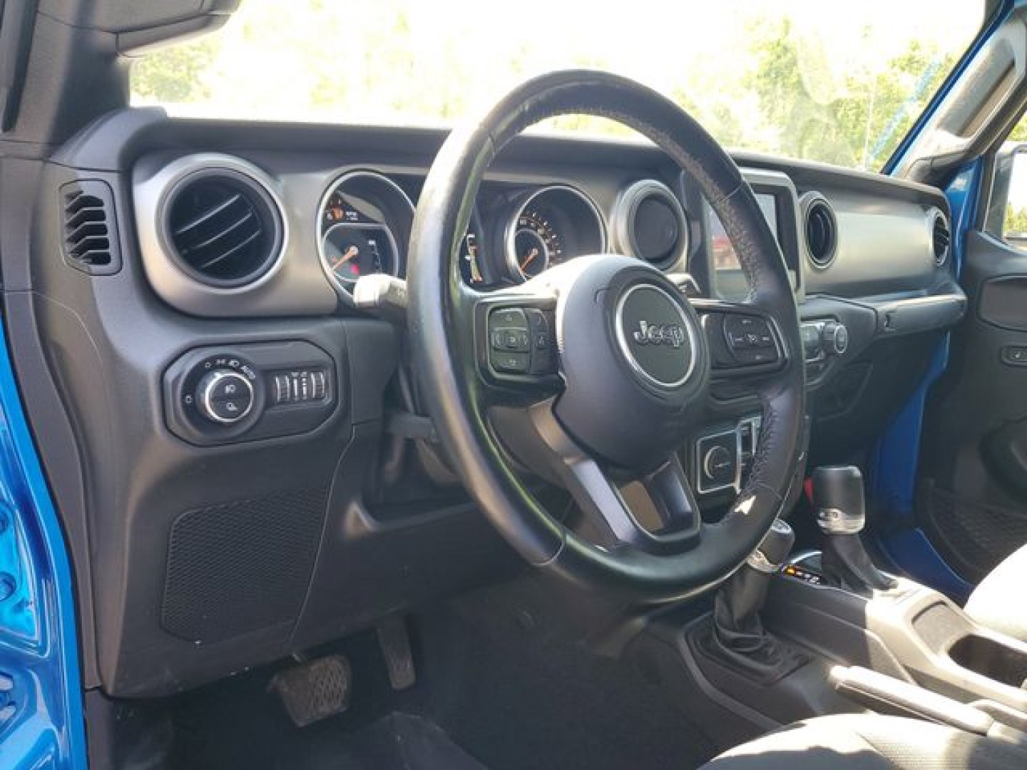 2021 Blue Pearl /Black Jeep Gladiator Sport (1C6HJTAG4ML) with an 3.6L V6 24V VVT engine, Automatic transmission, located at 6064 Gull Rd, Kalamazoo, MI, 49048, (269) 222-0088, 42.328388, -85.512924- Photo#25