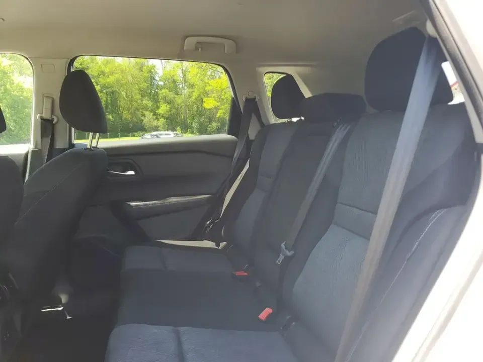 2024 /Charcoal Nissan Rogue SV (5N1BT3BB8RC) with an 3 Cyl, 1.5L engine, CVT transmission, located at 6064 Gull Rd, Kalamazoo, MI, 49048, (269) 222-0088, 42.328388, -85.512924 - For commuters who rack up miles on I-94, families shuttling between school, sports, and weekend errands, and road-trippers heading to Lake Michigan, this 2024 Nissan Rogue SV AWD is built to make everyday driving feel easy, comfortable, and confidently in control. Finished in Brilliant Silver Metall - Photo#9