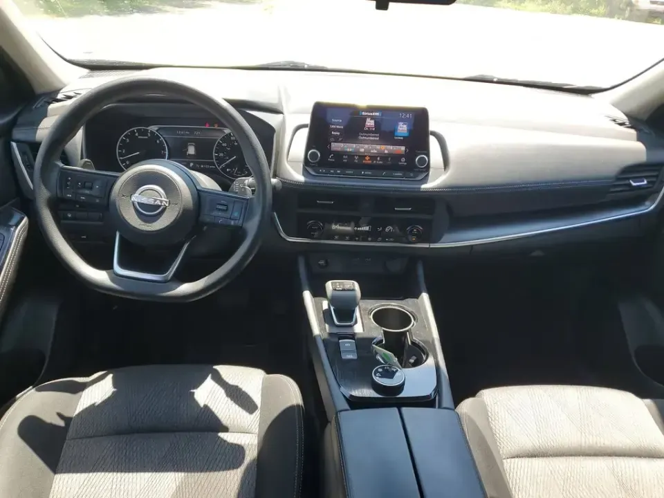 2024 /Charcoal Nissan Rogue SV (5N1BT3BB8RC) with an 3 Cyl, 1.5L engine, CVT transmission, located at 6064 Gull Rd, Kalamazoo, MI, 49048, (269) 222-0088, 42.328388, -85.512924 - For commuters who rack up miles on I-94, families shuttling between school, sports, and weekend errands, and road-trippers heading to Lake Michigan, this 2024 Nissan Rogue SV AWD is built to make everyday driving feel easy, comfortable, and confidently in control. Finished in Brilliant Silver Metall - Photo#10