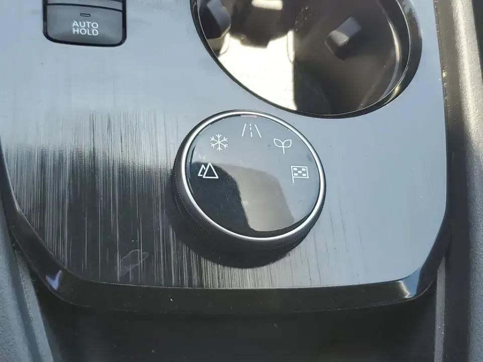2024 /Charcoal Nissan Rogue SV (5N1BT3BB8RC) with an 3 Cyl, 1.5L engine, CVT transmission, located at 6064 Gull Rd, Kalamazoo, MI, 49048, (269) 222-0088, 42.328388, -85.512924 - For commuters who rack up miles on I-94, families shuttling between school, sports, and weekend errands, and road-trippers heading to Lake Michigan, this 2024 Nissan Rogue SV AWD is built to make everyday driving feel easy, comfortable, and confidently in control. Finished in Brilliant Silver Metall - Photo#28