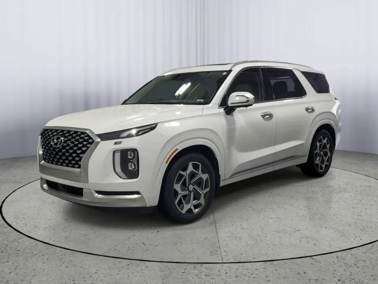 2021 /Dark Brown Hyundai Palisade Calligraphy (KM8R7DHE9MU) with an V6, 3.8L engine, 8-speed automatic transmission, located at 6064 Gull Rd, Kalamazoo, MI, 49048, (269) 222-0088, 42.328388, -85.512924 - Road-trip families, daily commuters, and weekend adventurers alike will appreciate how this 2021 Hyundai Palisade Calligraphy AWD blends three-row space with upscale comfort-perfect for hauling kids to practice, packing up for a Lake Michigan getaway, or cruising confidently through a Michigan winte- Photo#1