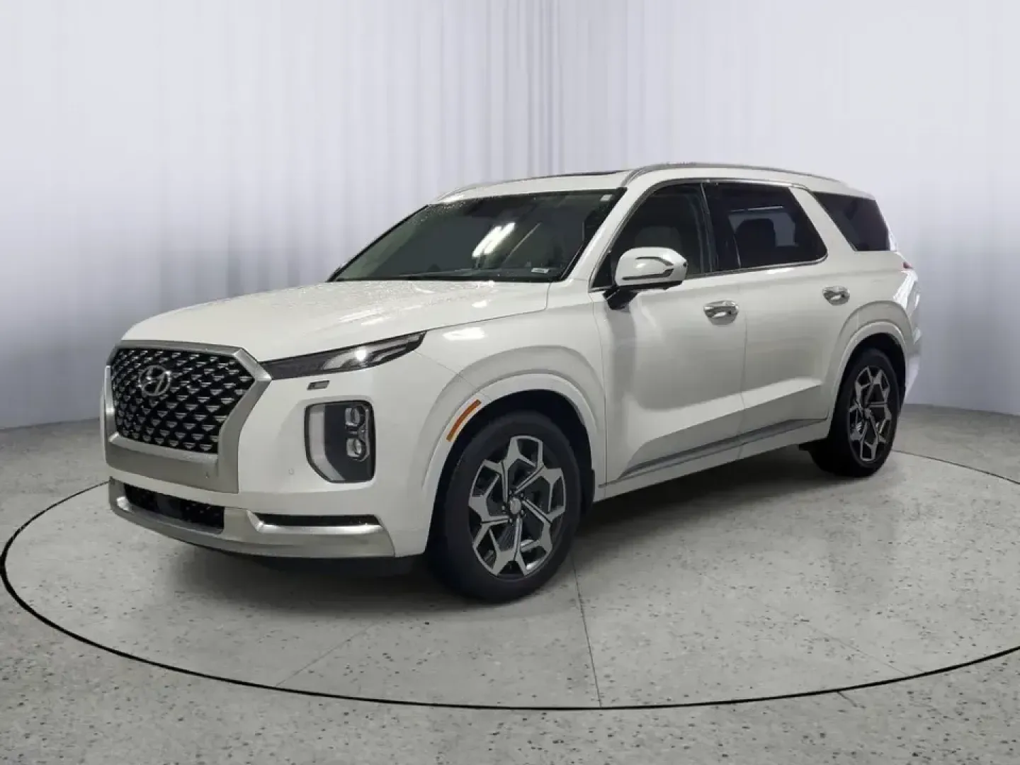 2021 /Dark Brown Hyundai Palisade Calligraphy (KM8R7DHE9MU) with an V6, 3.8L engine, 8-speed automatic transmission, located at 6064 Gull Rd, Kalamazoo, MI, 49048, (269) 222-0088, 42.328388, -85.512924 - Road-trip families, daily commuters, and weekend adventurers alike will appreciate how this 2021 Hyundai Palisade Calligraphy AWD blends three-row space with upscale comfort-perfect for hauling kids to practice, packing up for a Lake Michigan getaway, or cruising confidently through a Michigan winte - Photo#1