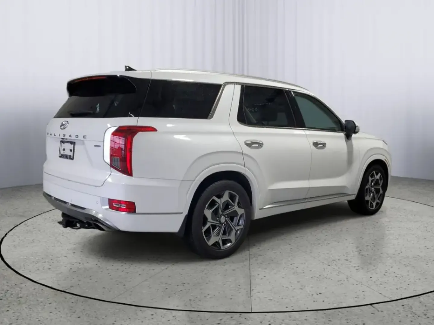 2021 /Dark Brown Hyundai Palisade Calligraphy (KM8R7DHE9MU) with an V6, 3.8L engine, 8-speed automatic transmission, located at 6064 Gull Rd, Kalamazoo, MI, 49048, (269) 222-0088, 42.328388, -85.512924 - Road-trip families, daily commuters, and weekend adventurers alike will appreciate how this 2021 Hyundai Palisade Calligraphy AWD blends three-row space with upscale comfort-perfect for hauling kids to practice, packing up for a Lake Michigan getaway, or cruising confidently through a Michigan winte- Photo#3