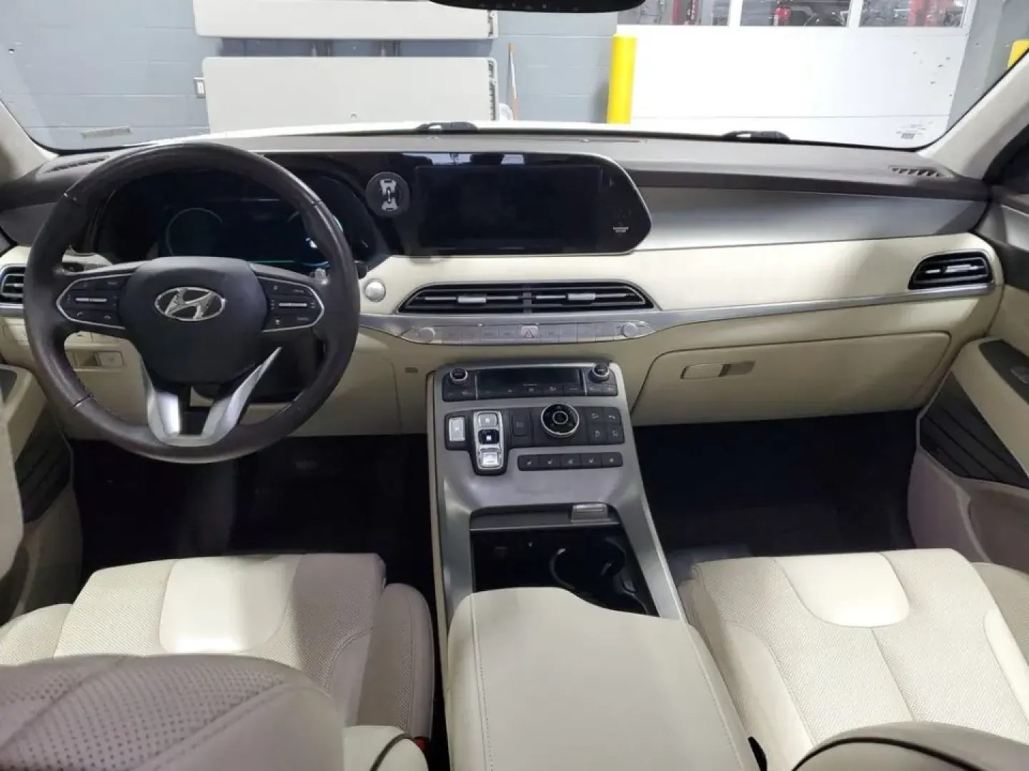 2021 /Dark Brown Hyundai Palisade Calligraphy (KM8R7DHE9MU) with an V6, 3.8L engine, 8-speed automatic transmission, located at 6064 Gull Rd, Kalamazoo, MI, 49048, (269) 222-0088, 42.328388, -85.512924 - Road-trip families, daily commuters, and weekend adventurers alike will appreciate how this 2021 Hyundai Palisade Calligraphy AWD blends three-row space with upscale comfort-perfect for hauling kids to practice, packing up for a Lake Michigan getaway, or cruising confidently through a Michigan winte- Photo#9