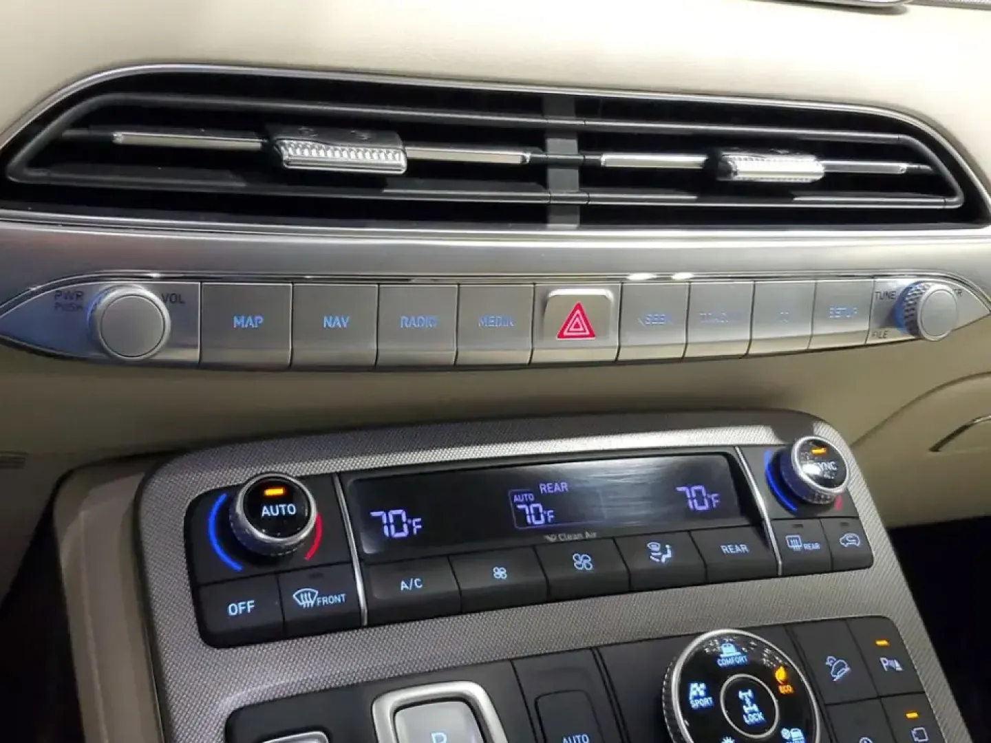 2021 /Dark Brown Hyundai Palisade Calligraphy (KM8R7DHE9MU) with an V6, 3.8L engine, 8-speed automatic transmission, located at 6064 Gull Rd, Kalamazoo, MI, 49048, (269) 222-0088, 42.328388, -85.512924 - Road-trip families, daily commuters, and weekend adventurers alike will appreciate how this 2021 Hyundai Palisade Calligraphy AWD blends three-row space with upscale comfort-perfect for hauling kids to practice, packing up for a Lake Michigan getaway, or cruising confidently through a Michigan winte- Photo#28