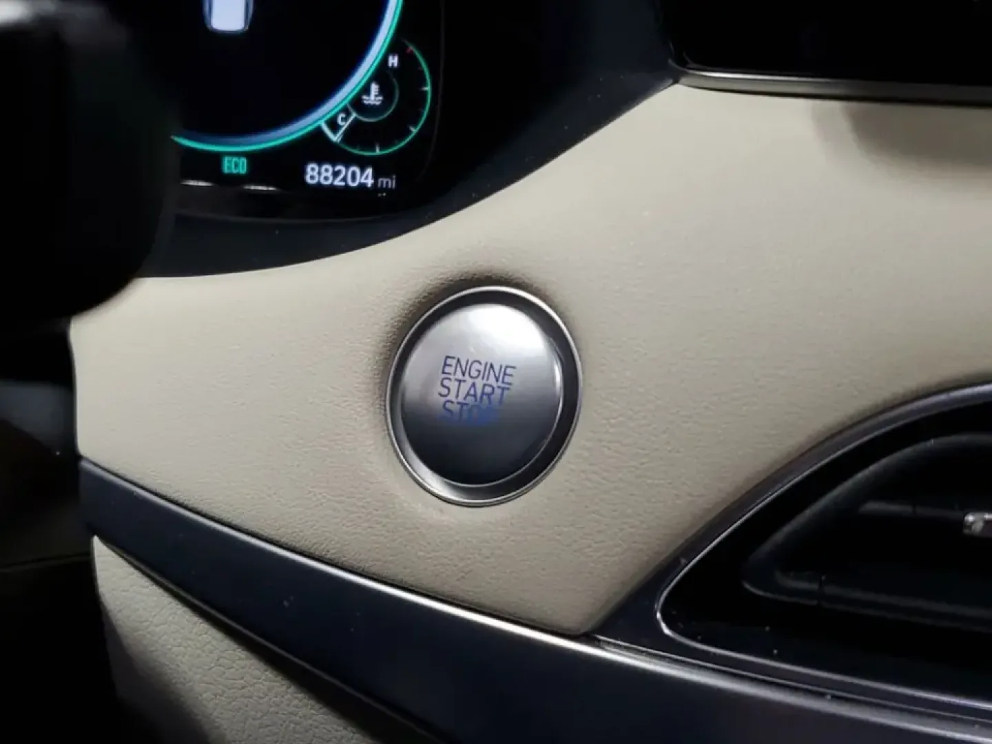 2021 /Dark Brown Hyundai Palisade Calligraphy (KM8R7DHE9MU) with an V6, 3.8L engine, 8-speed automatic transmission, located at 6064 Gull Rd, Kalamazoo, MI, 49048, (269) 222-0088, 42.328388, -85.512924 - Road-trip families, daily commuters, and weekend adventurers alike will appreciate how this 2021 Hyundai Palisade Calligraphy AWD blends three-row space with upscale comfort-perfect for hauling kids to practice, packing up for a Lake Michigan getaway, or cruising confidently through a Michigan winte- Photo#31