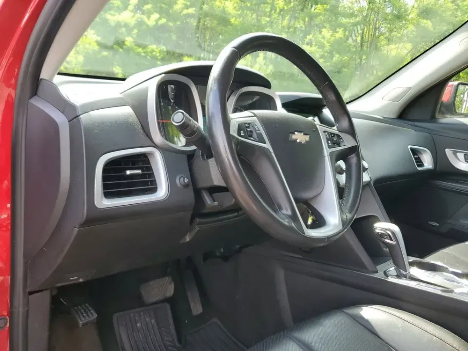 2013 Crystal Red Tint /Black Chevrolet Equinox LT (1GNALPEK7DZ) with an 2.4L 4-Cylinder SIDI DOHC engine, Automatic transmission, located at 6064 Gull Rd, Kalamazoo, MI, 49048, (269) 222-0088, 42.328388, -85.512924- Photo#14