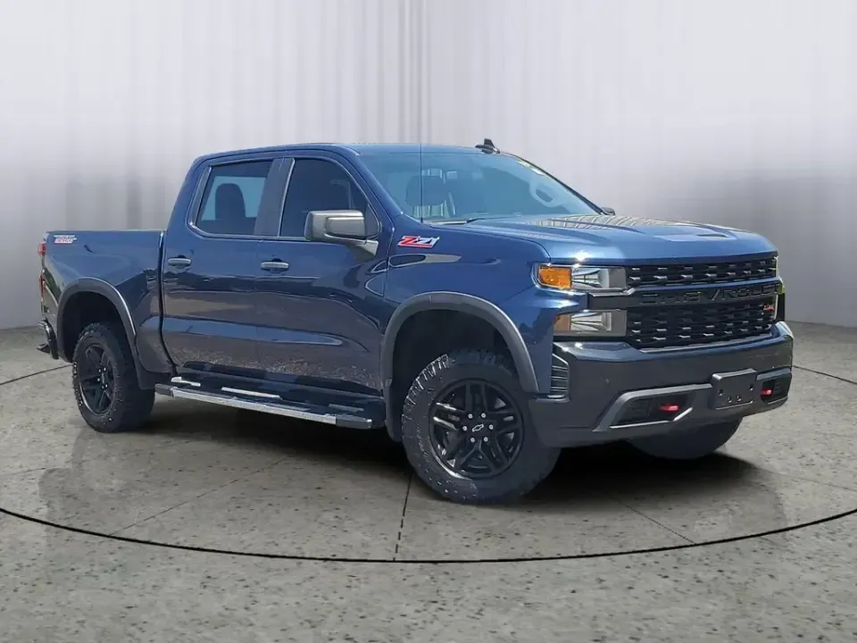 2021 /Jet Black Chevrolet Silverado Custom Trail Boss (1GCPYCEF8MZ) with an V8, 5.3L engine, 6-speed automatic transmission, located at 6064 Gull Rd, Kalamazoo, MI, 49048, (269) 222-0088, 42.328388, -85.512924 - Weekend projects, lake days, and Michigan winters all ask something different from a truck-and the 2021 Chevrolet Silverado 1500 Custom Trail Boss is built for drivers who want one vehicle that can handle it all. Whether you're towing a camper up toward Gull Lake, hauling supplies for a home upgrade- Photo#1