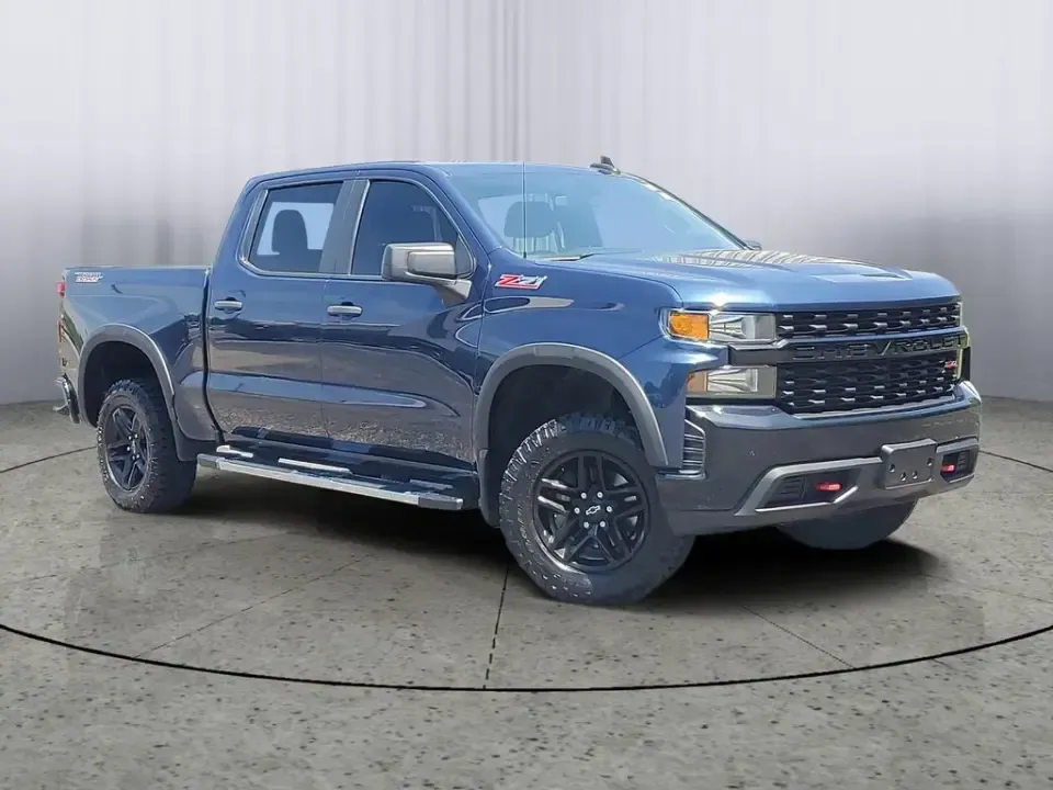 2021 /Jet Black Chevrolet Silverado Custom Trail Boss (1GCPYCEF8MZ) with an V8, 5.3L engine, 6-speed automatic transmission, located at 6064 Gull Rd, Kalamazoo, MI, 49048, (269) 222-0088, 42.328388, -85.512924 - Weekend projects, lake days, and Michigan winters all ask something different from a truck-and the 2021 Chevrolet Silverado 1500 Custom Trail Boss is built for drivers who want one vehicle that can handle it all. Whether you're towing a camper up toward Gull Lake, hauling supplies for a home upgrade- Photo#2