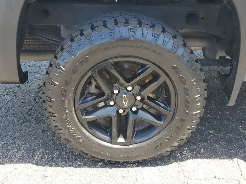 2021 /Jet Black Chevrolet Silverado Custom Trail Boss (1GCPYCEF8MZ) with an V8, 5.3L engine, 6-speed automatic transmission, located at 6064 Gull Rd, Kalamazoo, MI, 49048, (269) 222-0088, 42.328388, -85.512924 - Weekend projects, lake days, and Michigan winters all ask something different from a truck-and the 2021 Chevrolet Silverado 1500 Custom Trail Boss is built for drivers who want one vehicle that can handle it all. Whether you're towing a camper up toward Gull Lake, hauling supplies for a home upgrade- Photo#6