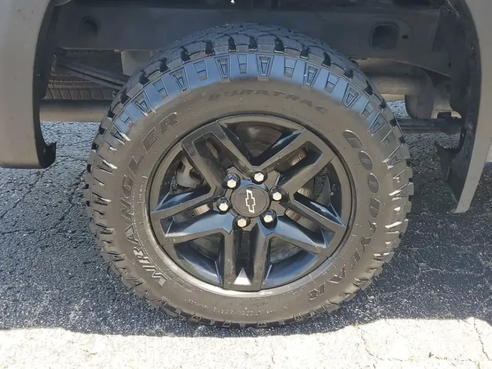 2021 Northsky Blue Metallic /BLACK Chevrolet Silverado 1500 Custom Trail Boss (1GCPYCEF8MZ) with an EcoTec3 5.3L V8 engine, Automatic transmission, located at 6064 Gull Rd, Kalamazoo, MI, 49048, (269) 222-0088, 42.328388, -85.512924- Photo#8
