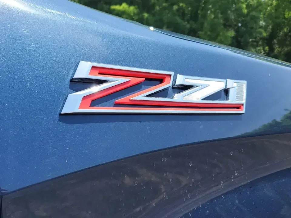 2021 Northsky Blue Metallic /BLACK Chevrolet Silverado 1500 Custom Trail Boss (1GCPYCEF8MZ) with an EcoTec3 5.3L V8 engine, Automatic transmission, located at 6064 Gull Rd, Kalamazoo, MI, 49048, (269) 222-0088, 42.328388, -85.512924- Photo#14
