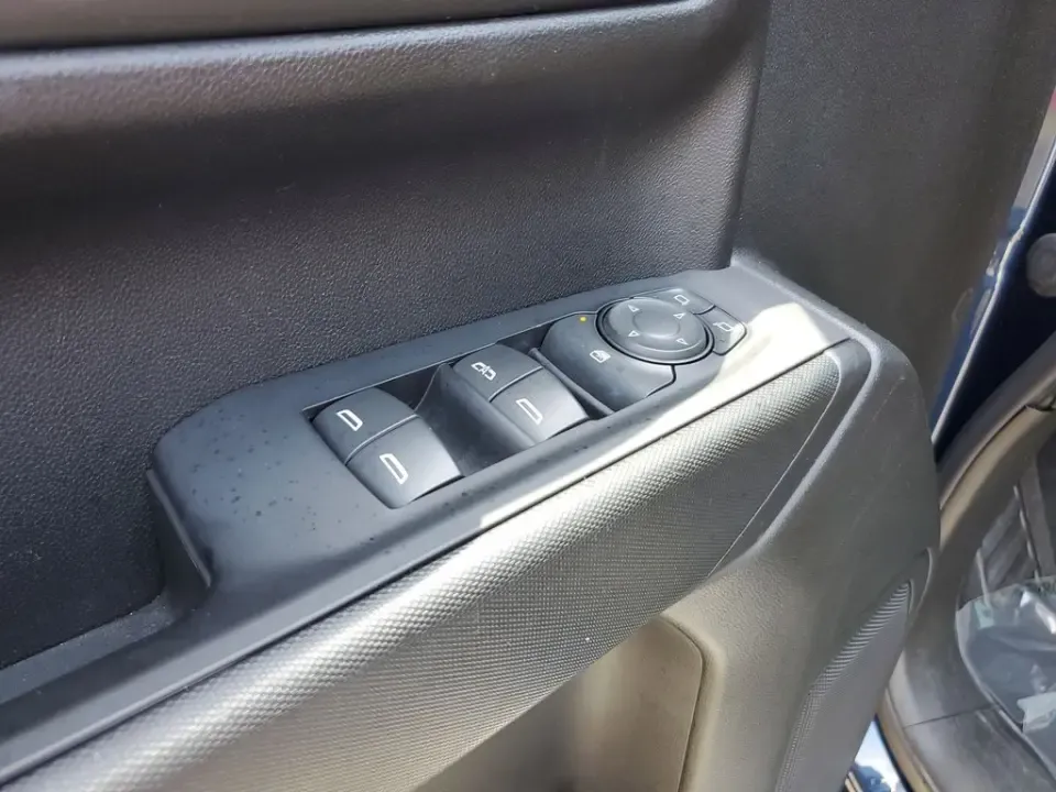 2021 Northsky Blue Metallic /BLACK Chevrolet Silverado 1500 Custom Trail Boss (1GCPYCEF8MZ) with an EcoTec3 5.3L V8 engine, Automatic transmission, located at 6064 Gull Rd, Kalamazoo, MI, 49048, (269) 222-0088, 42.328388, -85.512924- Photo#24