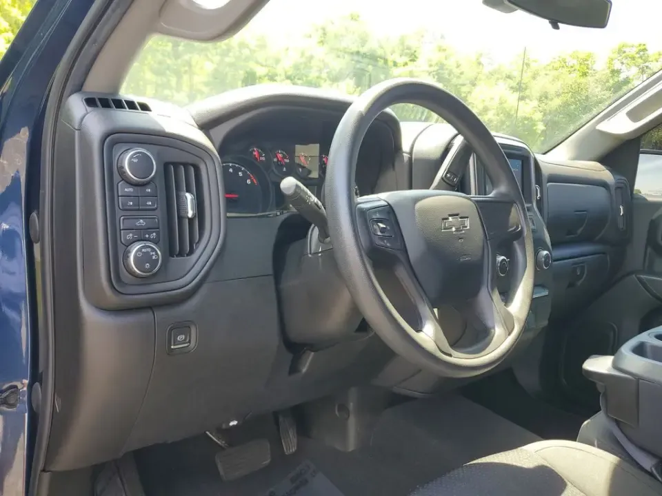 2021 Northsky Blue Metallic /BLACK Chevrolet Silverado 1500 Custom Trail Boss (1GCPYCEF8MZ) with an EcoTec3 5.3L V8 engine, Automatic transmission, located at 6064 Gull Rd, Kalamazoo, MI, 49048, (269) 222-0088, 42.328388, -85.512924- Photo#28