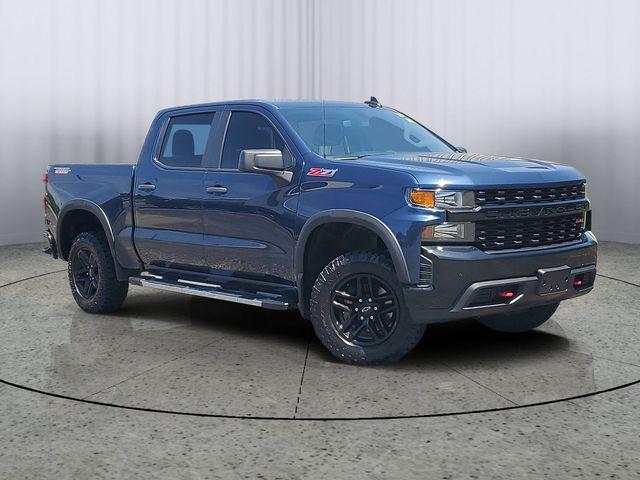 2021 Northsky Blue Metallic /BLACK Chevrolet Silverado 1500 Custom Trail Boss (1GCPYCEF8MZ) with an EcoTec3 5.3L V8 engine, Automatic transmission, located at 6064 Gull Rd, Kalamazoo, MI, 49048, (269) 222-0088, 42.328388, -85.512924- Photo#0