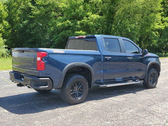 2021 Northsky Blue Metallic /BLACK Chevrolet Silverado 1500 Custom Trail Boss (1GCPYCEF8MZ) with an EcoTec3 5.3L V8 engine, Automatic transmission, located at 6064 Gull Rd, Kalamazoo, MI, 49048, (269) 222-0088, 42.328388, -85.512924- Photo#3