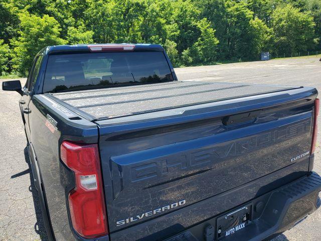 2021 Northsky Blue Metallic /BLACK Chevrolet Silverado 1500 Custom Trail Boss (1GCPYCEF8MZ) with an EcoTec3 5.3L V8 engine, Automatic transmission, located at 6064 Gull Rd, Kalamazoo, MI, 49048, (269) 222-0088, 42.328388, -85.512924- Photo#8