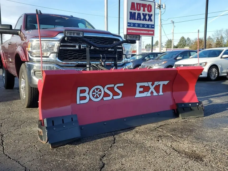2020 Red /Black Ram 3500 Tradesman (3C63R3AL4LG) with an Cummins 6.7L I6 Turbodiesel engine, Automatic transmission, located at 6064 Gull Rd, Kalamazoo, MI, 49048, (269) 222-0088, 42.328388, -85.512924- Photo#35