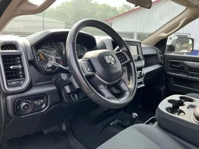 2020 Red /Black Ram 3500 Tradesman (3C63R3AL4LG) with an Cummins 6.7L I6 Turbodiesel engine, Automatic transmission, located at 6064 Gull Rd, Kalamazoo, MI, 49048, (269) 222-0088, 42.328388, -85.512924- Photo#48