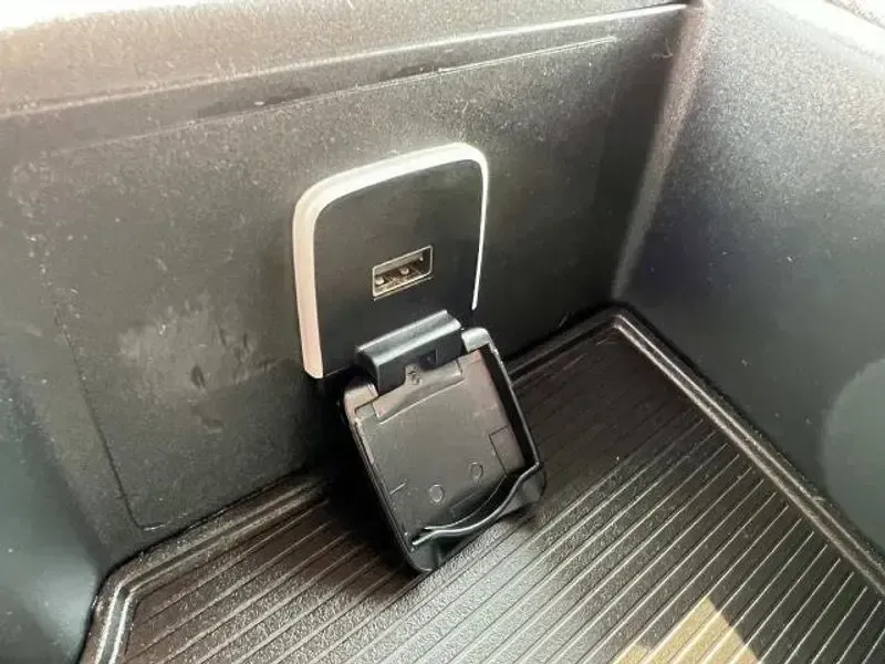 2020 Delmonico Red Pearlcoat /Black Ram 3500 Tradesman (3C63R3AL4LG) with an L6, 6.7L engine, 6-speed automatic transmission, located at 6064 Gull Rd, Kalamazoo, MI, 49048, (269) 222-0088, 42.328388, -85.512924 - **Unleash Your Adventure with the 2020 Ram 3500 Tradesman!** <br /> <br /> Are you ready to elevate your work and play with a powerhouse that blends rugged utility and modern comfort? Look no further than this stunning 2020 Ram 3500 Tradesman Regular Cab 4WD, available at AutoMaxx - Kalamazoo. With - Photo#29