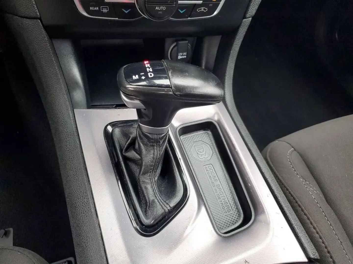 2020 Torred Clearcoat /Black Dodge Charger SXT (2C3CDXJG7LH) with an V6, 3.6L engine, 8-speed automatic transmission, located at 6064 Gull Rd, Kalamazoo, MI, 49048, (269) 222-0088, 42.328388, -85.512924 - <b>Summary</b><br>Aftermarket sport exhaust<br><br><b>Vehicle Details</b><br>Aftermarket sport exhaust. Looking for a dynamic blend of performance and comfort? Check out this 2020 Dodge Charger SXT, equipped with All-Wheel Drive and a powerful V6, 3.6L engine. This standout sedan balances thrilling - Photo#21